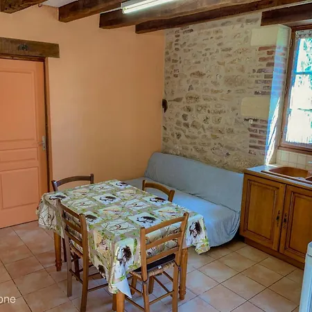 בית נופש Charmante Avec Jardin, Ideale Pour Visiter La Dordogne Et La Vezere - Fr-1-616-143 *