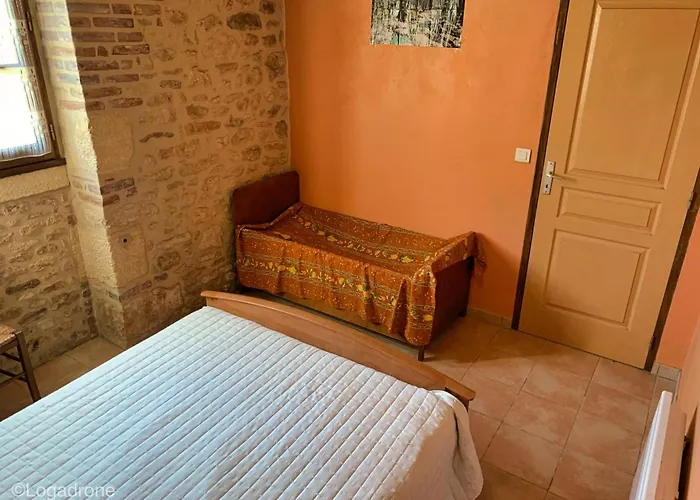 Maison Confortable Pres Des Sites Touristiques De La Dordogne - Fr-1-616-143 펜션 Saint-Chamassy